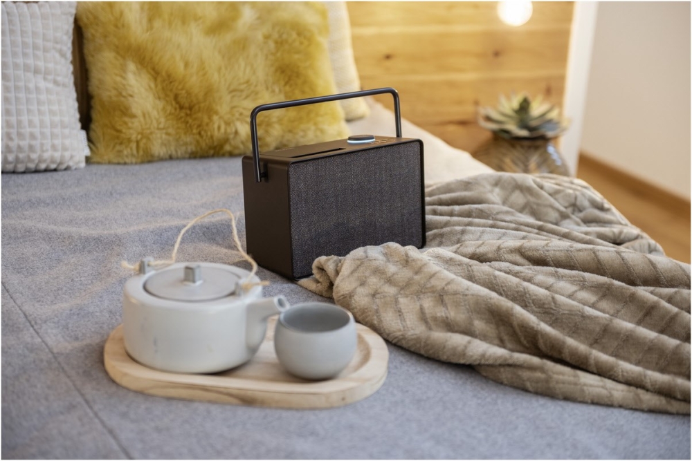 Bild 1 von PURE Evoke Play. Der klangstarke Alleskönner! Edles KVADRAT-Design! 40 W! DAB+! Spotify Connect! BT!