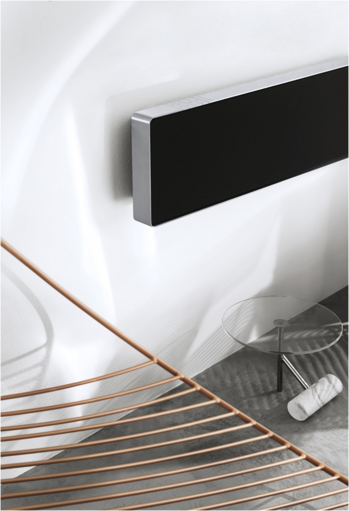 Bild 1 von Bang & Olufsen Soundstage.Überragend klingende Soundbar. Edelstahl. Superflach - ideal für OLED-TVs!