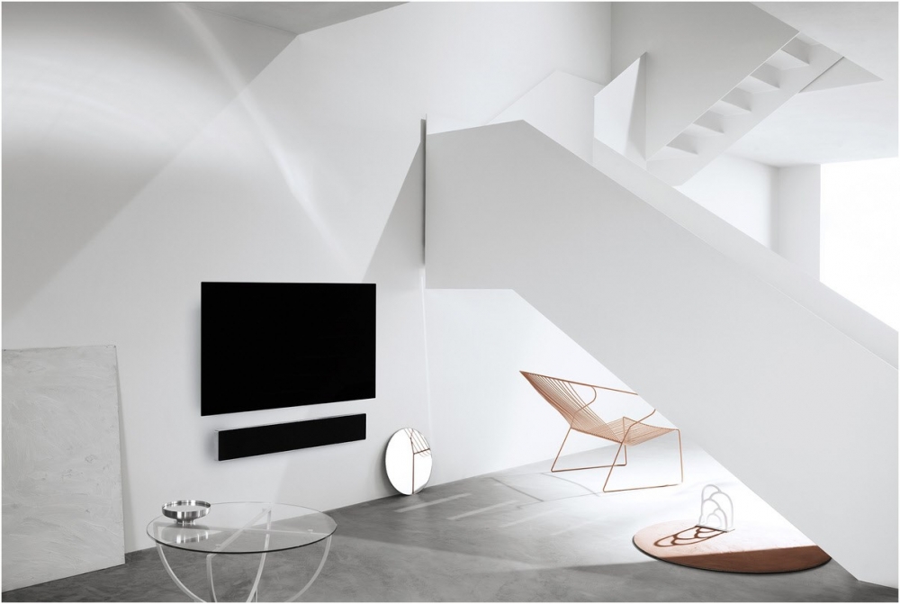 Bild 1 von Bang & Olufsen Soundstage.Überragend klingende Soundbar. Edelstahl. Superflach - ideal für OLED-TVs!