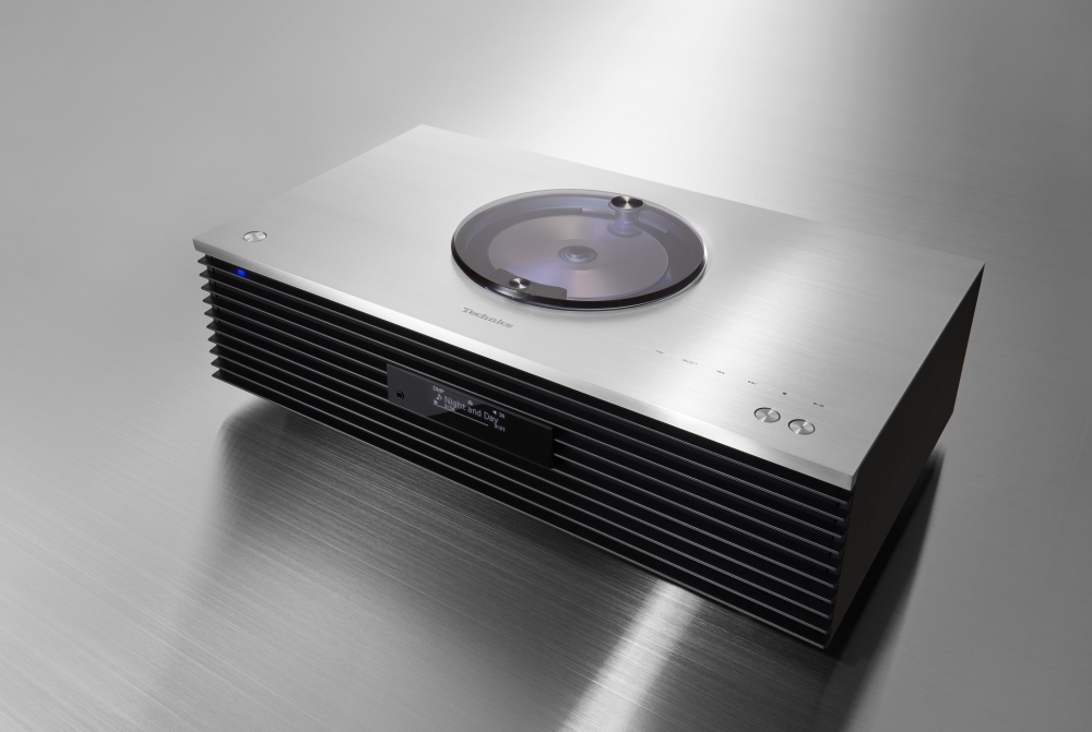Bild 1 von TECHNICS SC-C70 MK2. Kompaktes, edles ALL IN ONE - HiFi-System. Schwarz oder Silber! Sonderpreis!  / (Farbe) Aluminium Silber